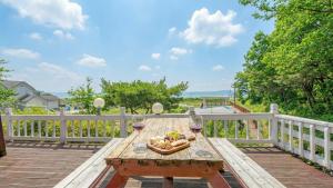Ganghwa Izba Pension