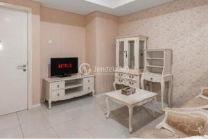 Connected mall thamrin city cozy economical 1 bedroom apartment comfortable new furniture best view