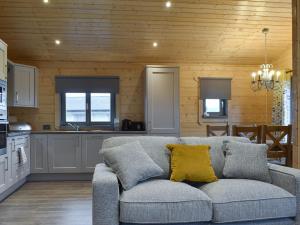 Cedar Lodge - Uk30008