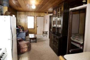 Vacation Getaway for Six on the Stunning Pickerel Lake in Wisconsin