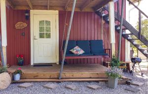 Gorgeous Apartment In Alingsås With Wifi