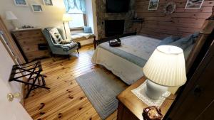 Chic Rural Suite in a Bed and Breakfast in Arrington, Virginia