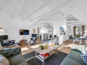 Holiday Home Malti - 1-3km from the sea by Interhome