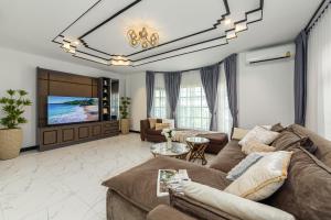 Ivory Grove Nai Harn 4BR Private Pool Villa
