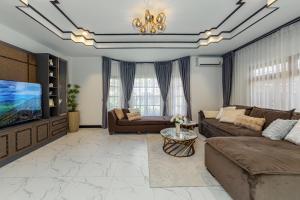 Ivory Grove Nai Harn 4BR Private Pool Villa