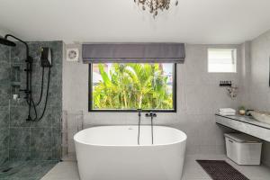 Ivory Grove Nai Harn 4BR Private Pool Villa
