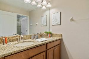 Dream Townhouse 4BR at Storey Lake Private Pool