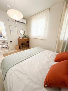 MAPO 1F, Modern Hinoki-Wood Hanok 2Rm , 3Bed
