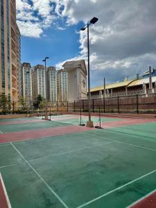 Luxury 1BR Apartment near BGC & Venice Mall