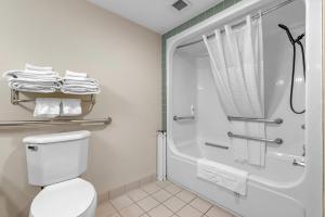 Comfort Suites Airport