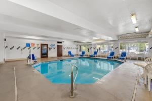 Comfort Suites Airport