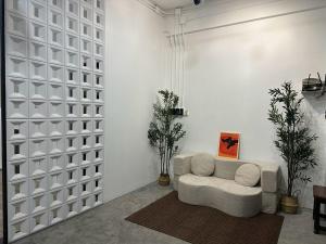 9 mins to BTS Private King Room share Bath Kitchen