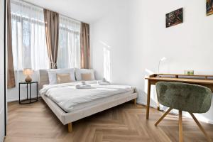 Large Family Apartment for 6 - AC & Garage