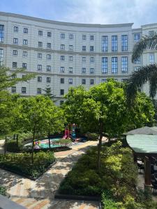 Comfy 1BR Across International Airport