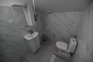 Villa Molika Apartments & Restaurant