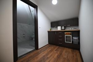 Villa Molika Apartments & Restaurant