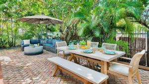 Trumans Trove by Last Key realty