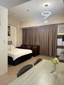 Walking distance to NAIA Terminal 3 at 81 Newport Bldg C1-7O