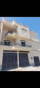 Villa spacieuse au centre de Mostaganem avec piscine