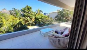 Modern villa, with pool, 5 minutes walk to beach