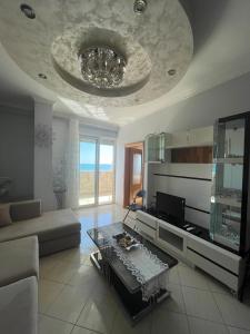 Front Sea View 2 Bedroom Beach Area