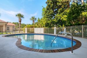 Atwell Suites Panama City Beach Southeast by IHG