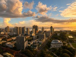Modern condo with Luneta View, near Schools, etc