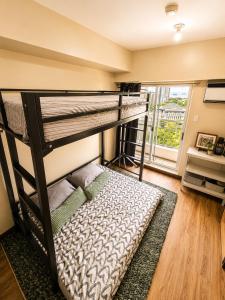 Modern condo with Luneta View, near Schools, etc