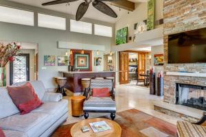 Extended Getaway in the Heart of Palm Desert