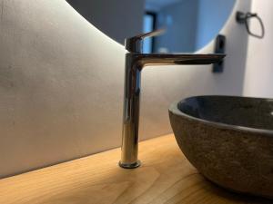 Calheta Suite Jardim - Adults-only suite with a freestanding bathtub and garden view