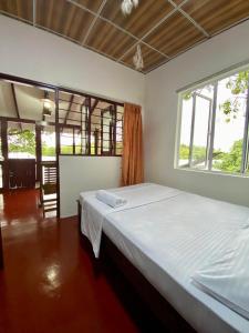 Yasindu Riverfront Villa