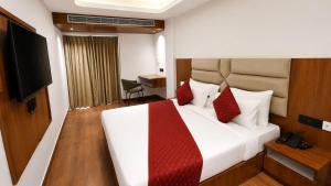 Hotel Varanasi Ganges Opposite Banaras Railway Station