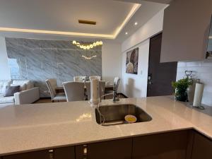 Penthouse Moderno & Elegante, Sueños de Luna
