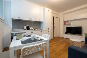 Garibaldi Suite - 15 Minutes Walk from Brera