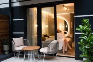 Gatsby - Private Spa Apartment with Sauna & Jacuzzi in the room by Lion Apartments