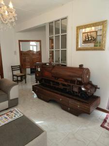 4 bedroom duplex 50 metres to the beach