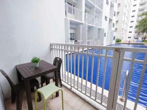 Easy access to pool