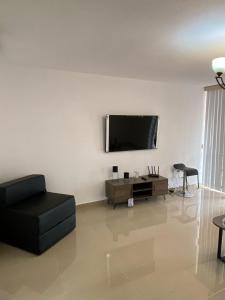 Beautiful Town House in Lecheria