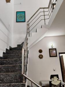 Radha Raman Kunj 3BHK Villa near prem mandir