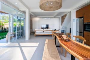 Coastal Haven in Ban Tai 2BD Villa