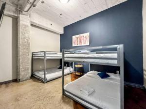 Chic Loft 828 3bd Sleeps 16 Free Parking