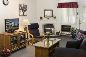 Deluxe Double Room room in Nordic Inn Condominium Resort