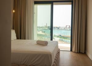 Luxury Beachfront 2BR Pool Parking Tanger Marina