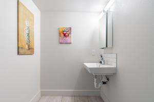Modern & Spacious Loft with 2 Beds