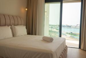 Luxury Beachfront 2BR Pool Parking Tanger Marina