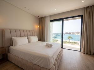 Luxury Beachfront 2BR Pool Parking Tanger Marina