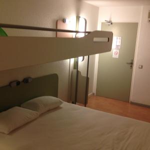 Hotels ibis budget Vitry sur Seine N7 : Chambre Triple avec 1 Lit Double et 1 Lit Superposé