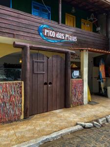 Pico das Praias Suites