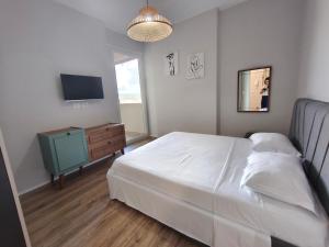 Tirana Sweet Apartment 1