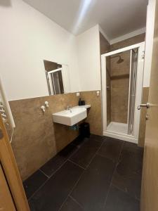 3 Venice rooms Hotel,Piazza Ferretto, M9 Museum, Duomo,Teatro Toniolo, Airport, Wi Fi, Central City, Family, Group Friends